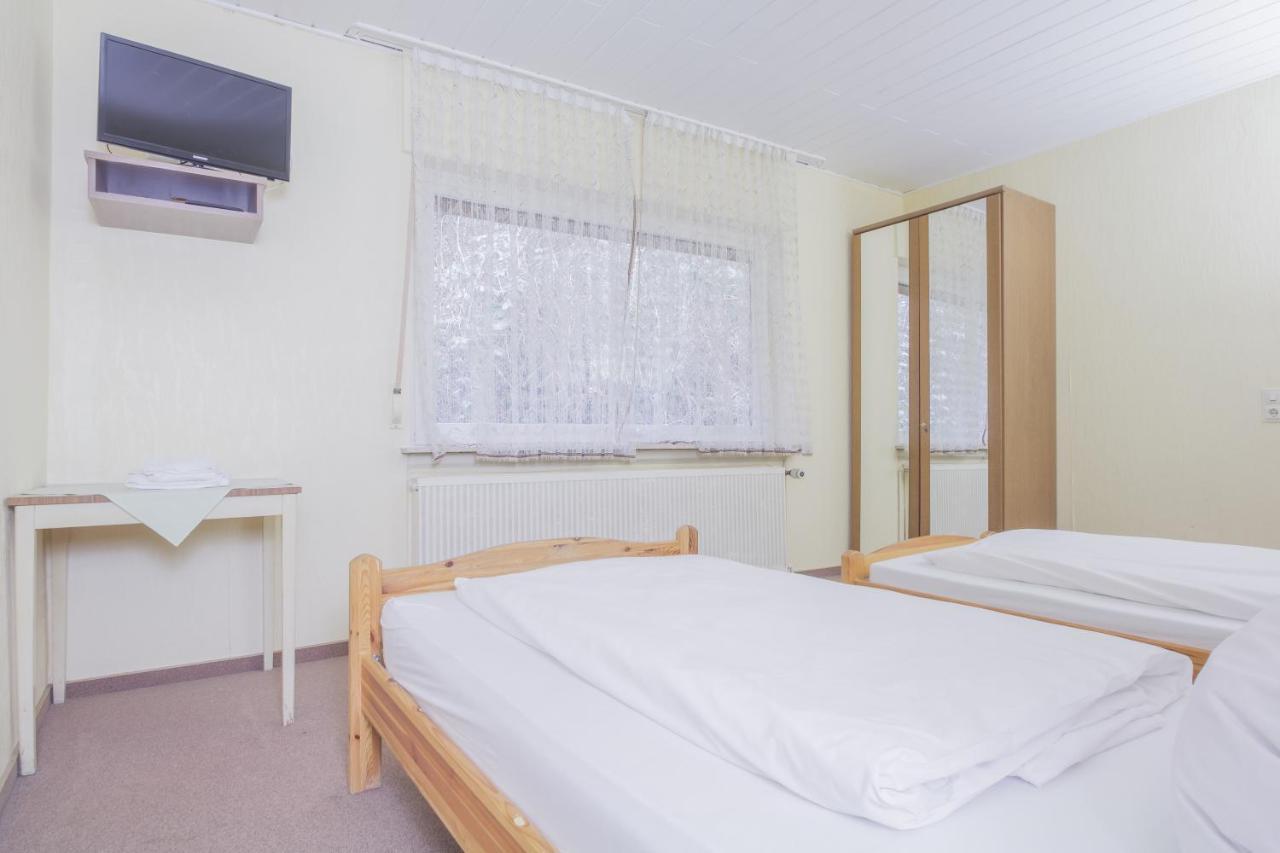 Motel Zum Taunus Ziegenberg Ngoại thất bức ảnh